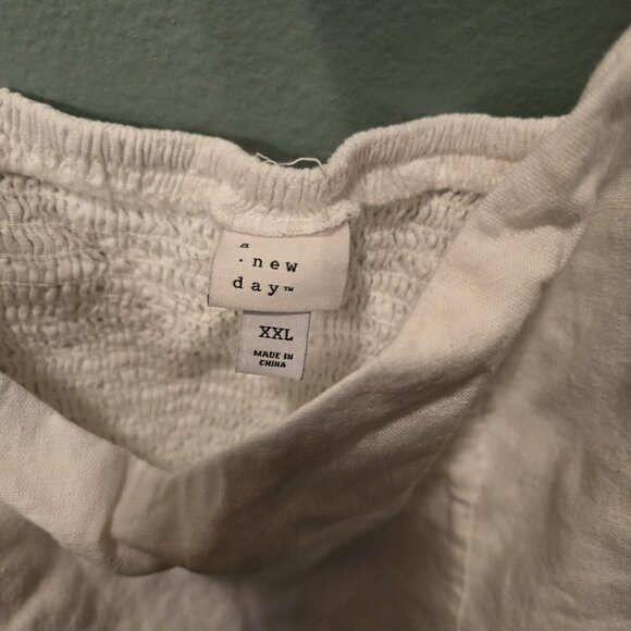 A New Day Women's Cropped Tank Top Plus Size XXL True White Linen 2X Crop. - Picture 3 of 8